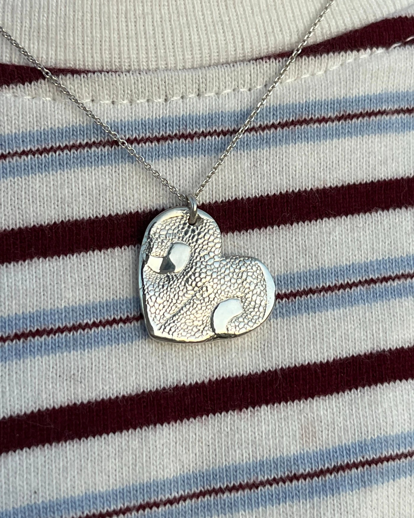 Colgante Huella Nariz Perro o Gato en Plata de Ley