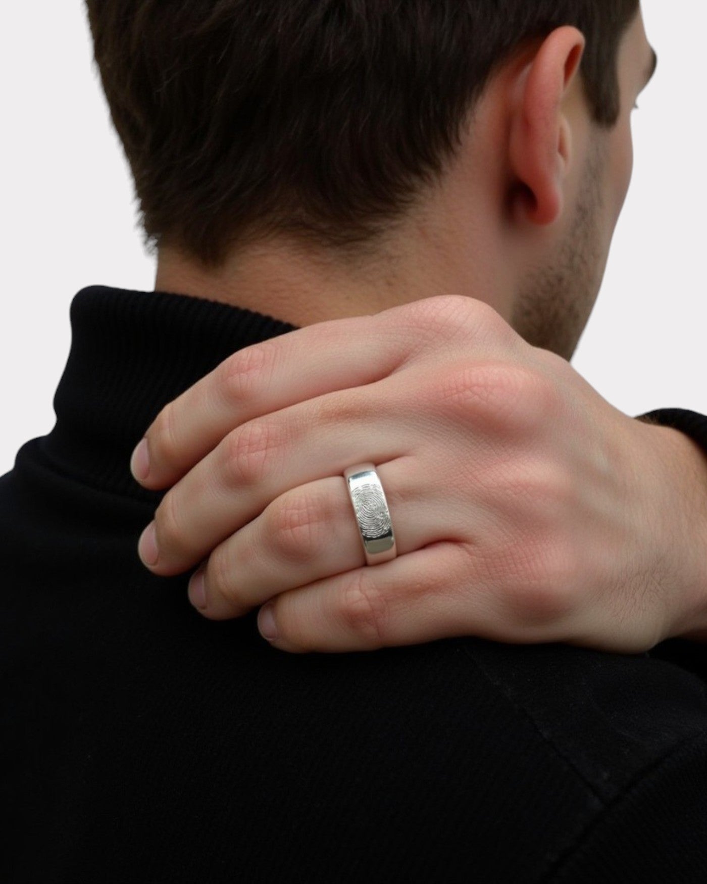 Alianza Con Huella Dactilar Hombre Plata